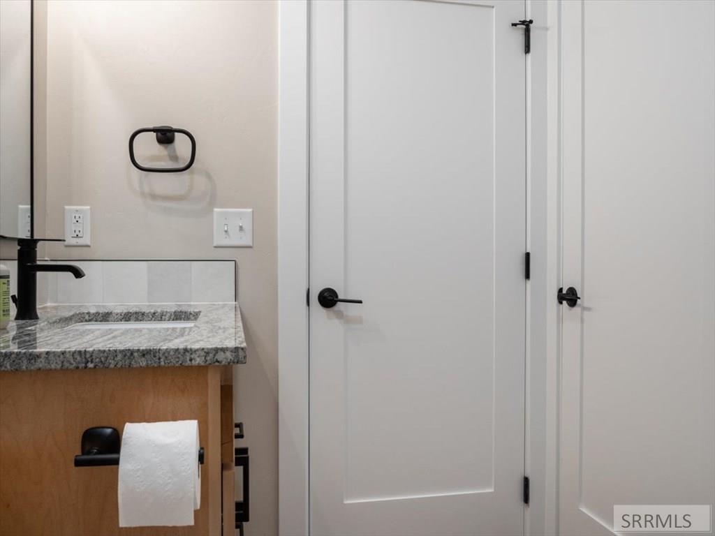 318 Lakeview Road American Falls, ID 83211 - Photo 25 of 32