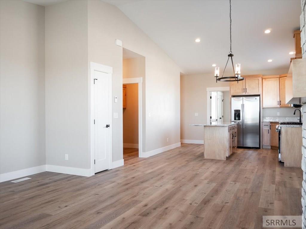 318 Lakeview Road American Falls, ID 83211 - Photo 5 of 32