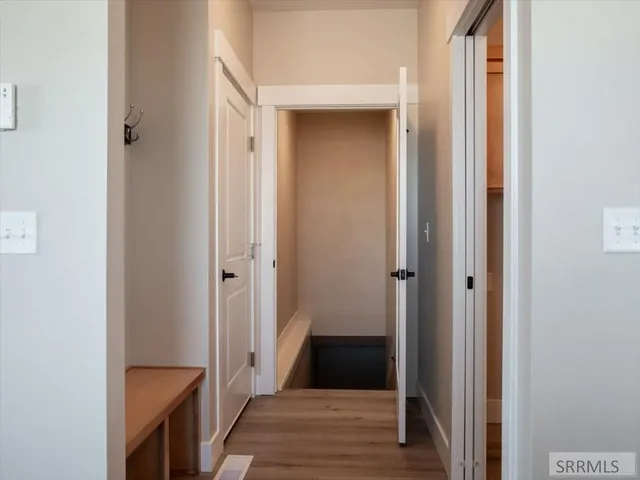 $364,900 | 318 Lakeview Road, American Falls, ID 83211