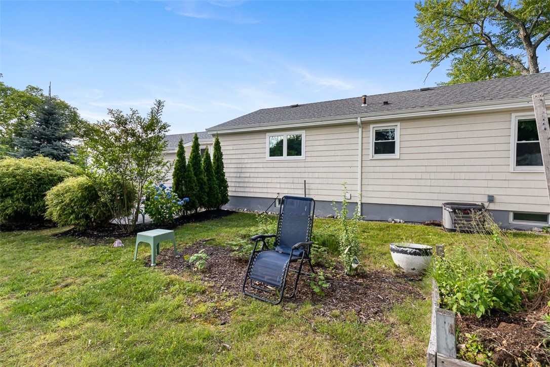 5 Interlocken Road East Providence, RI 02914 - Photo 40 of 43