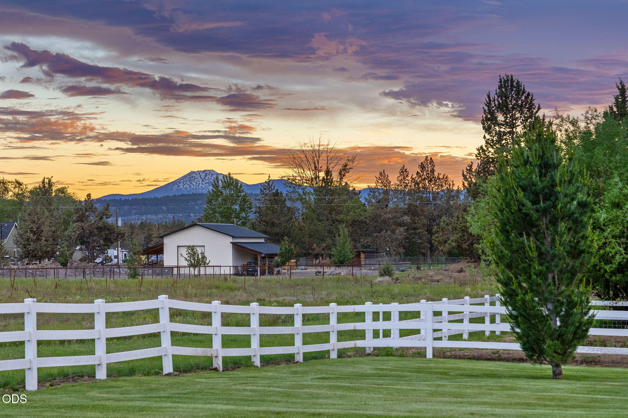 63531 Gentry Loop Bend, OR 97701 - Photo 12 of 72