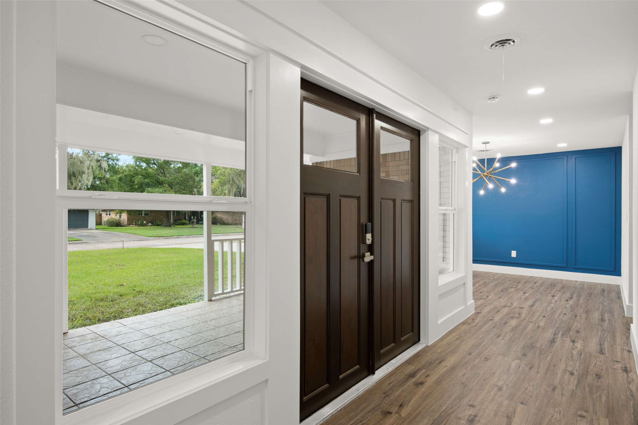 126 Daisy Street Lake Jackson, TX 77566 - Photo 4 of 36 a view of outdoor space with backyard