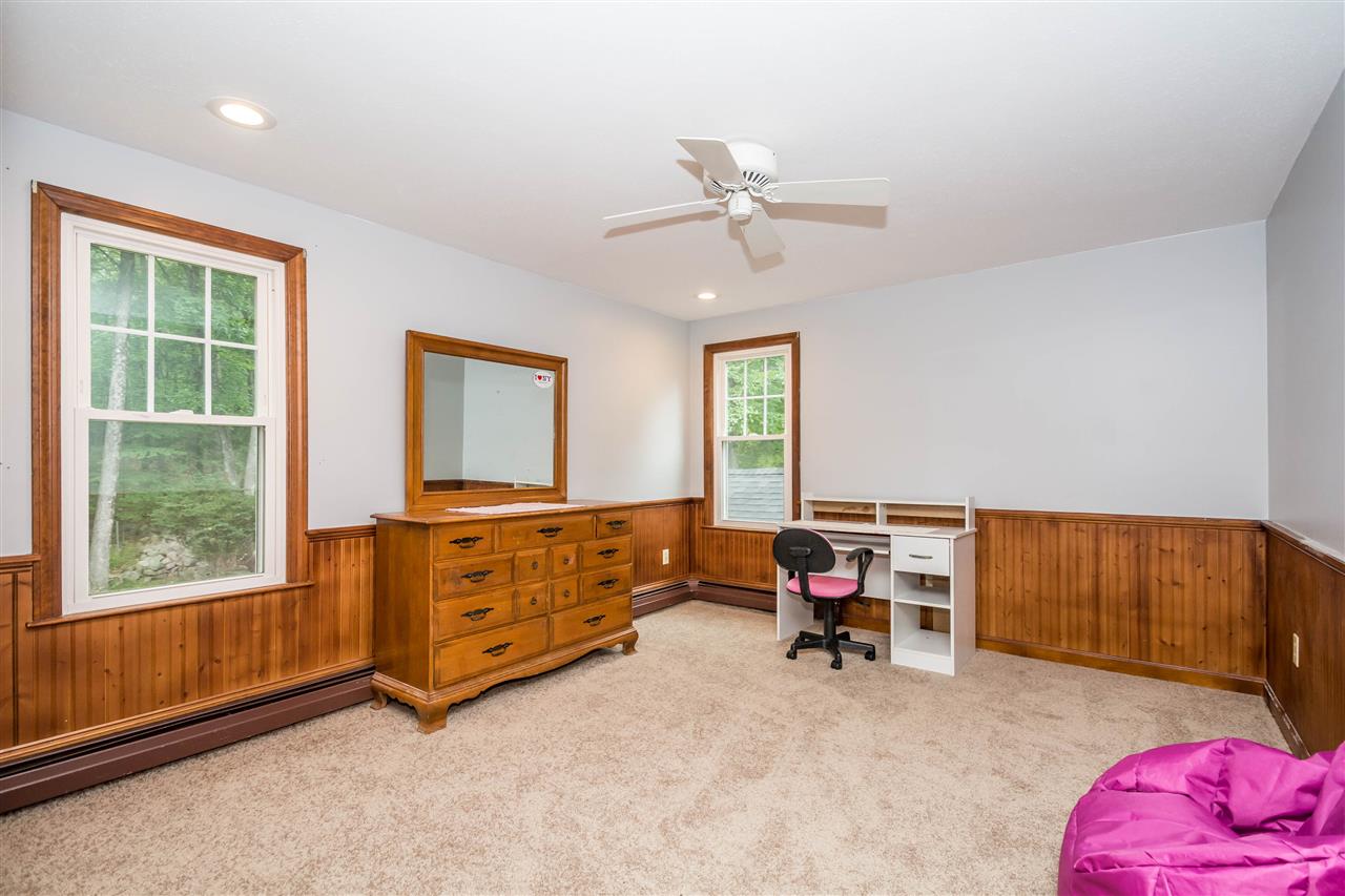 8 Freedom Hill Road Hampstead, NH 03841 - Photo 23 of 40