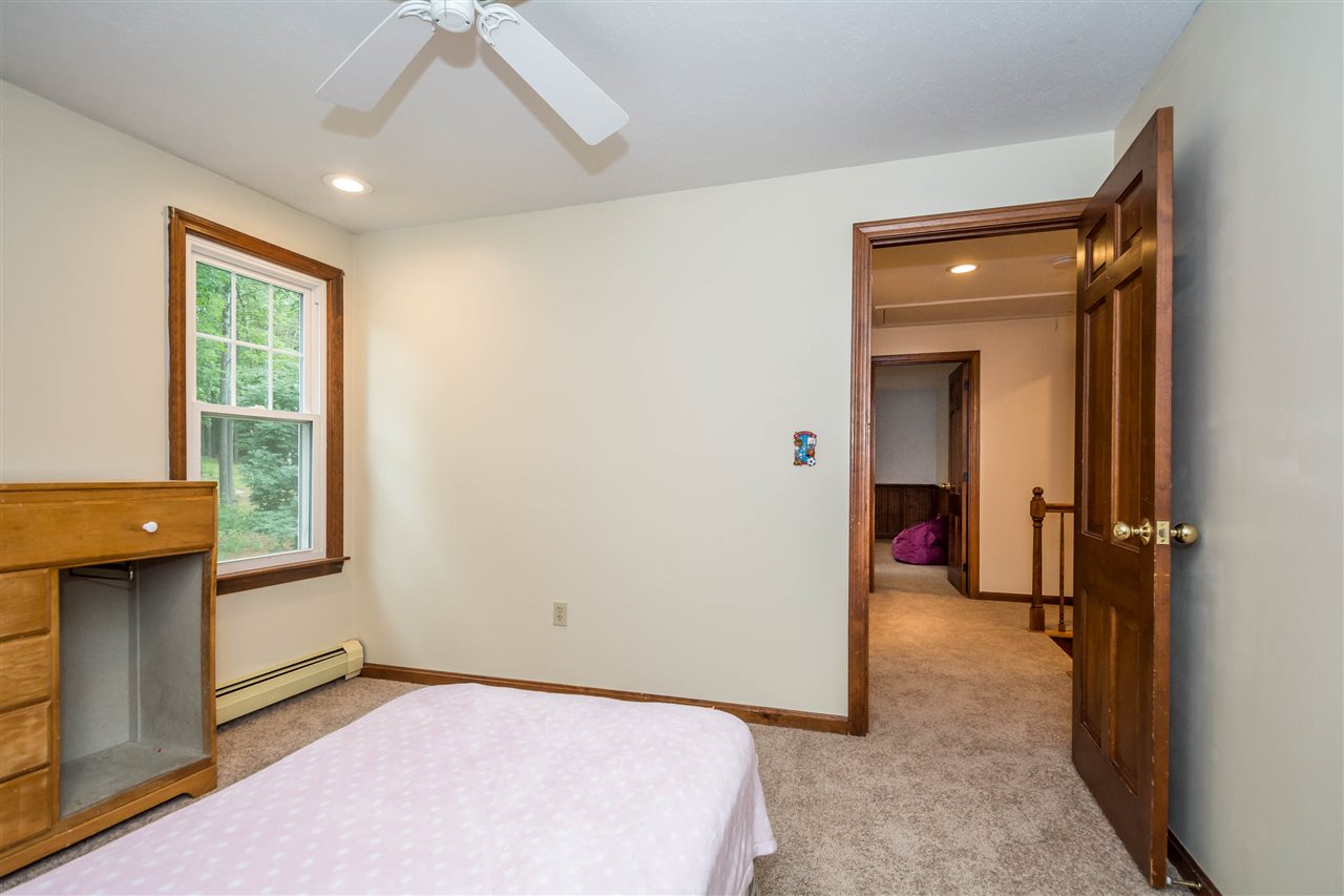 8 Freedom Hill Road Hampstead, NH 03841 - Photo 26 of 40