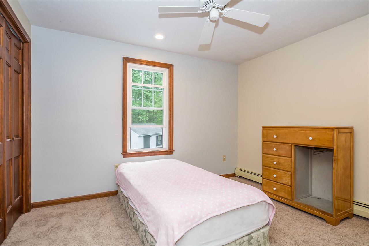 8 Freedom Hill Road Hampstead, NH 03841 - Photo 28 of 40