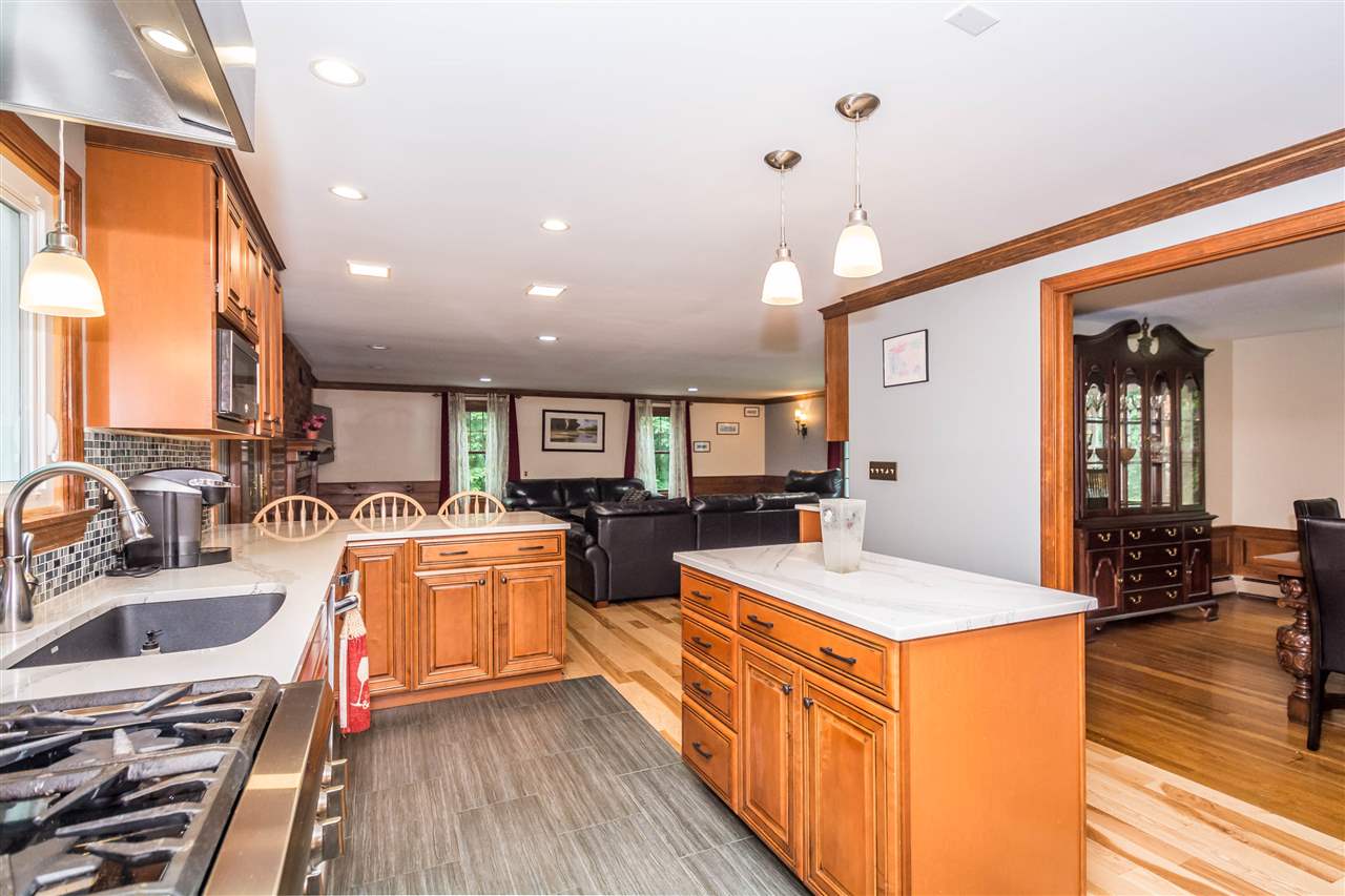 8 Freedom Hill Road Hampstead, NH 03841 - Photo 5 of 40