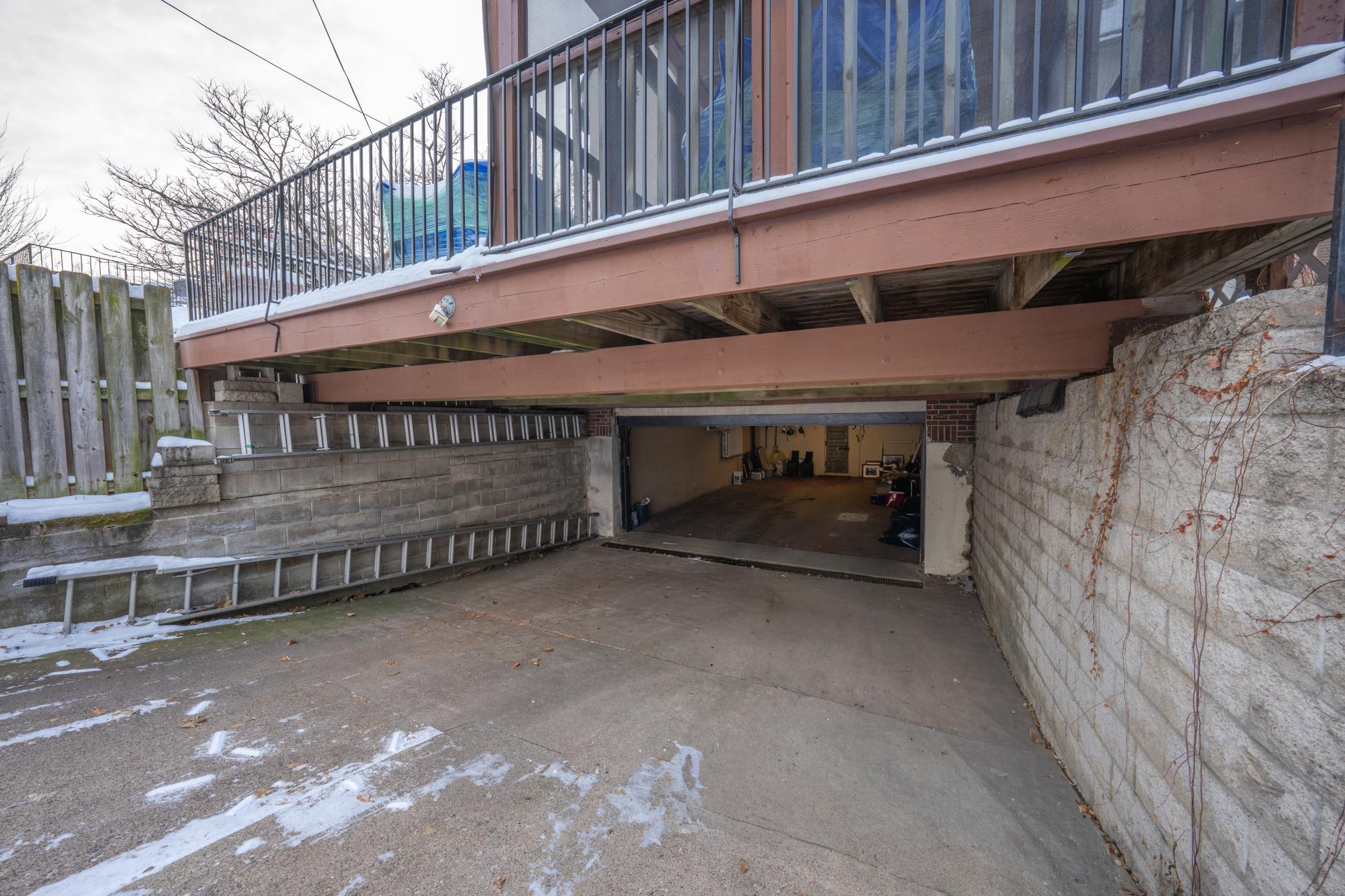 1721 Humboldt Avenue South, Unit 2 3 Minneapolis, MN 55403 - Photo 27 of 31