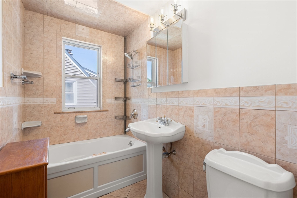 12 Hopewell Road Boston, MA 02136 - Photo 14 of 33