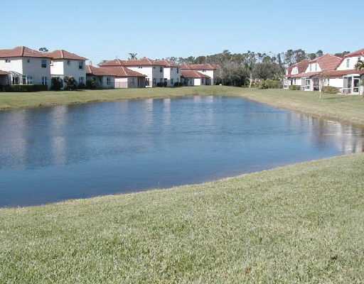 1154 Via Jardin, Unit 1154 Riviera Beach, FL 33418 - Photo 3 of 16 a view of a city