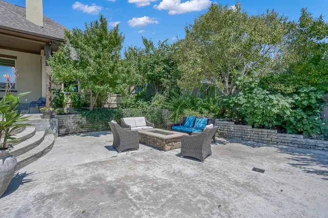 $544,000 | 2404 Bramlet Drive, Conroe, TX 77304