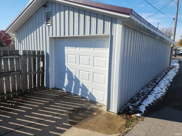 $189,000 | 112 East Beckley Street, Royal Center, IN 46978