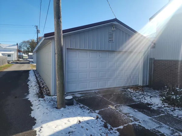 $189,000 | 112 East Beckley Street, Royal Center, IN 46978