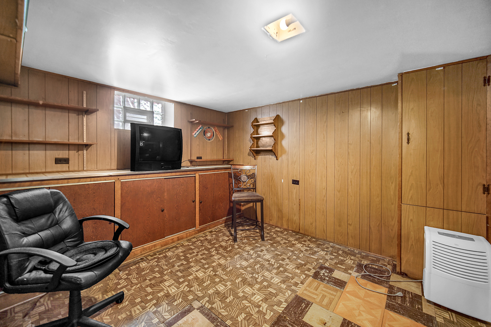 1453 Shell Street Hammond, IN 46320 - Photo 14 of 23 a room with furniture mirror and a wooden floor