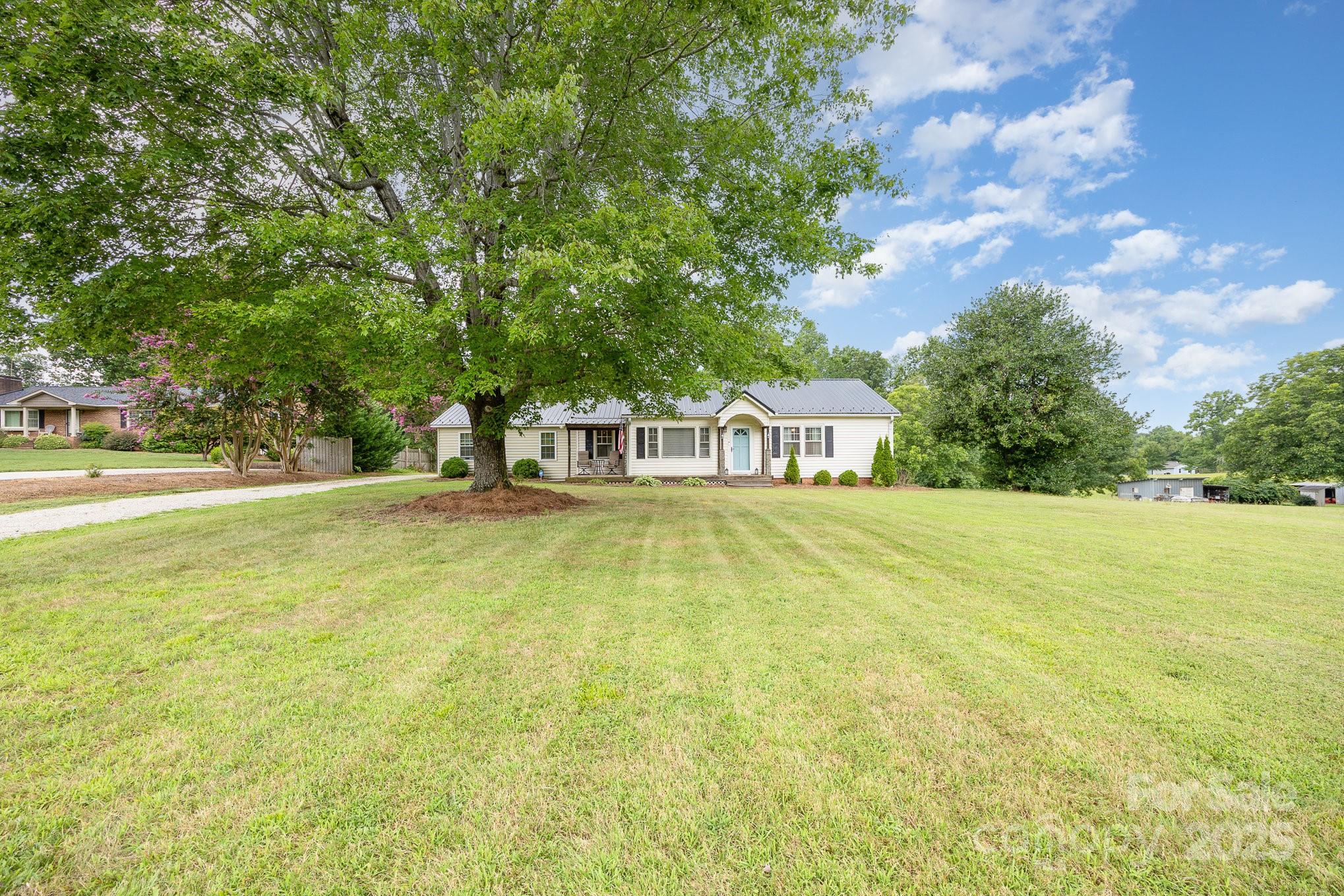 951 Helmstetler Road Lexington, NC 27295 - Photo 4 of 31 Gallery Image 4