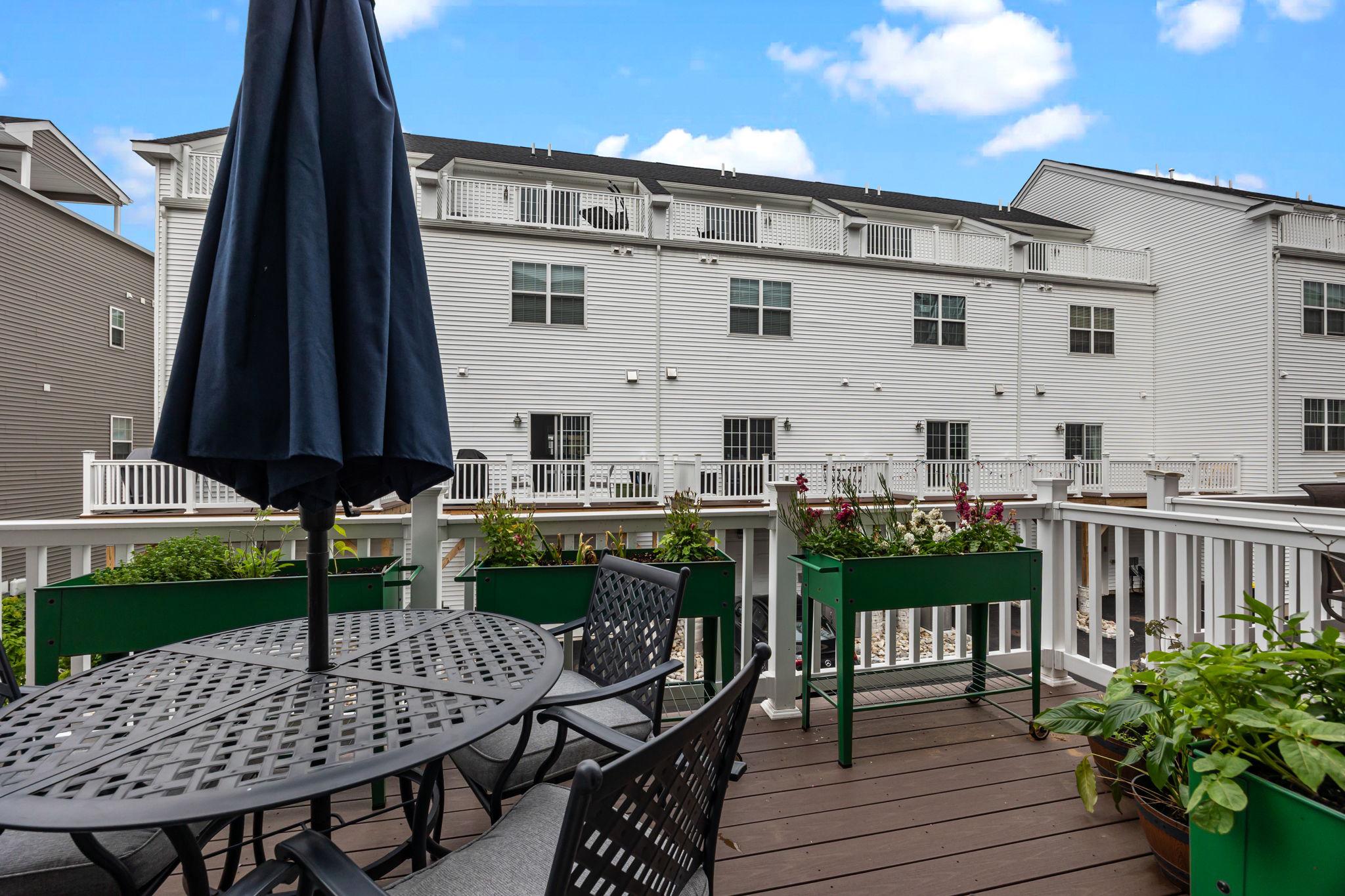 108 Annapolis Street Bensalem, PA 19020 - Photo 15 of 22 2nd floor deck off the kitchen.dining area