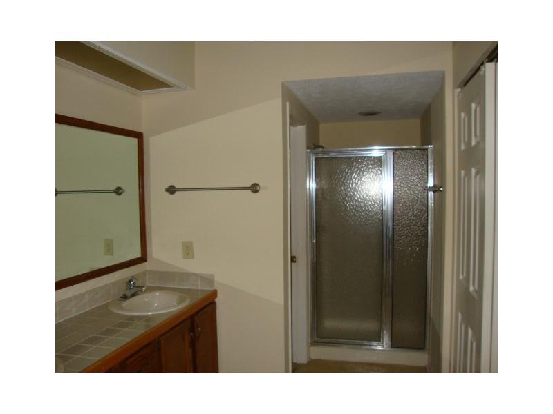 5230 Hawks Point Road, Unit 90 Indianapolis, IN 46226 - Photo 15 of 24 Gallery Image 15