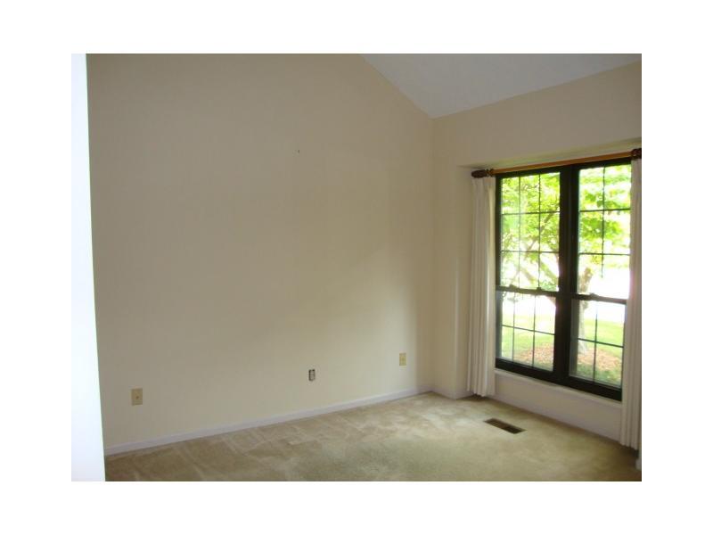 5230 Hawks Point Road, Unit 90 Indianapolis, IN 46226 - Photo 16 of 24 Gallery Image 16
