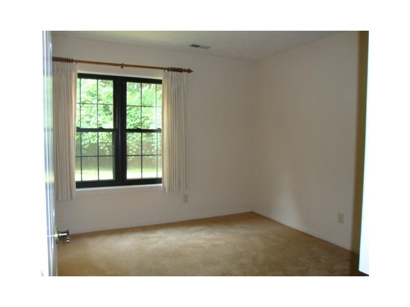 5230 Hawks Point Road, Unit 90 Indianapolis, IN 46226 - Photo 17 of 24 Gallery Image 17