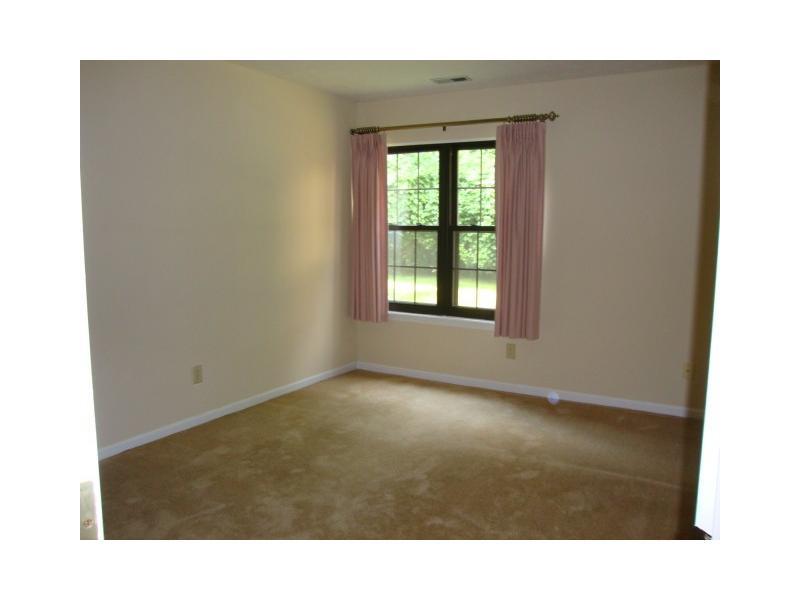 5230 Hawks Point Road, Unit 90 Indianapolis, IN 46226 - Photo 18 of 24 Gallery Image 18
