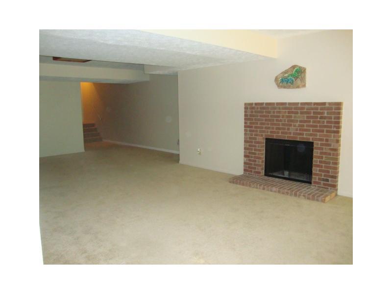 5230 Hawks Point Road, Unit 90 Indianapolis, IN 46226 - Photo 20 of 24 Gallery Image 20