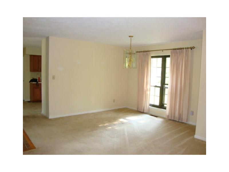 5230 Hawks Point Road, Unit 90 Indianapolis, IN 46226 - Photo 8 of 24 Gallery Image 8
