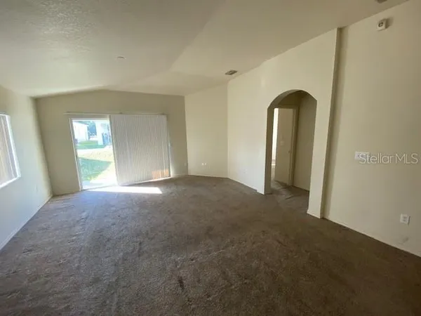 $2,075 | 513 Lindsay Anne Court, Plant City, FL 33563
