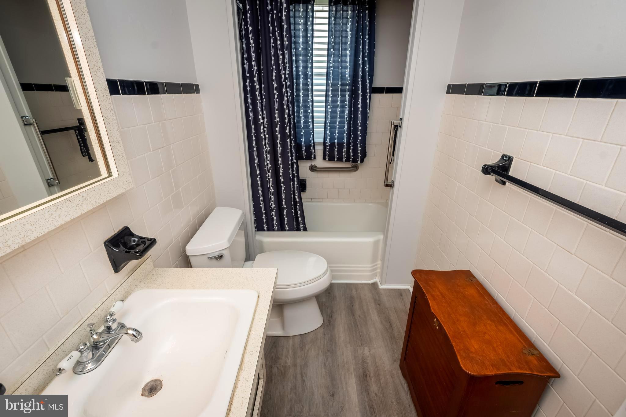 1720 Drexel Road Baltimore, MD 21222 - Photo 11 of 28 First floor full bath