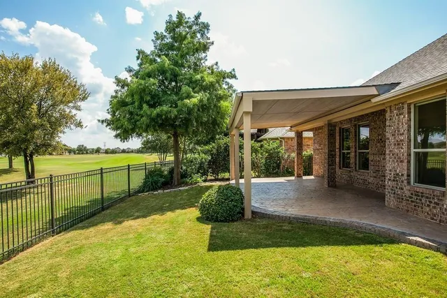 $575,000 | 8810 Weston Lane, Lantana, TX 76226