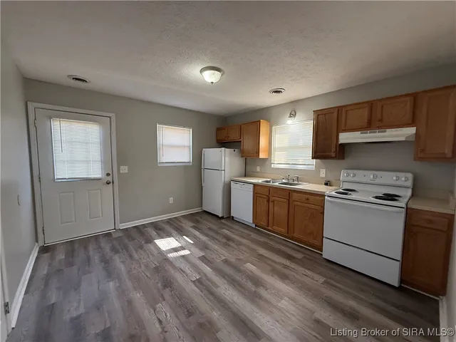 $129,900 | 930 Church Street, Palmyra, IN 47164