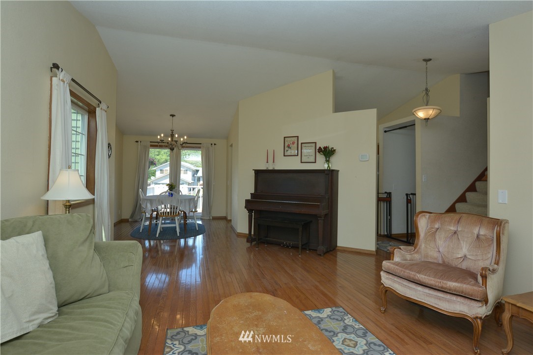 1403 225th Street Southwest Bothell, WA 98021 - Photo 5 of 21