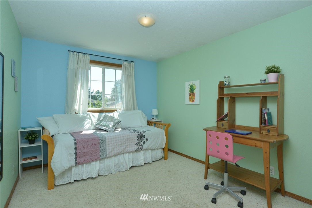 1403 225th Street Southwest Bothell, WA 98021 - Photo 10 of 21