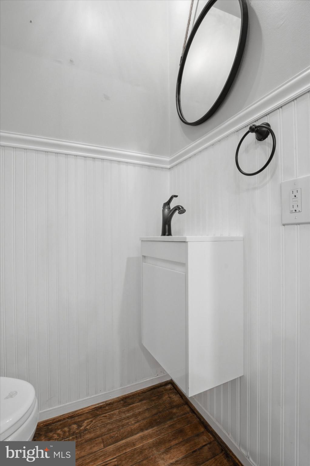 3 Windsor Circle Chesterbrook, PA 19087 - Photo 10 of 23 Powder room