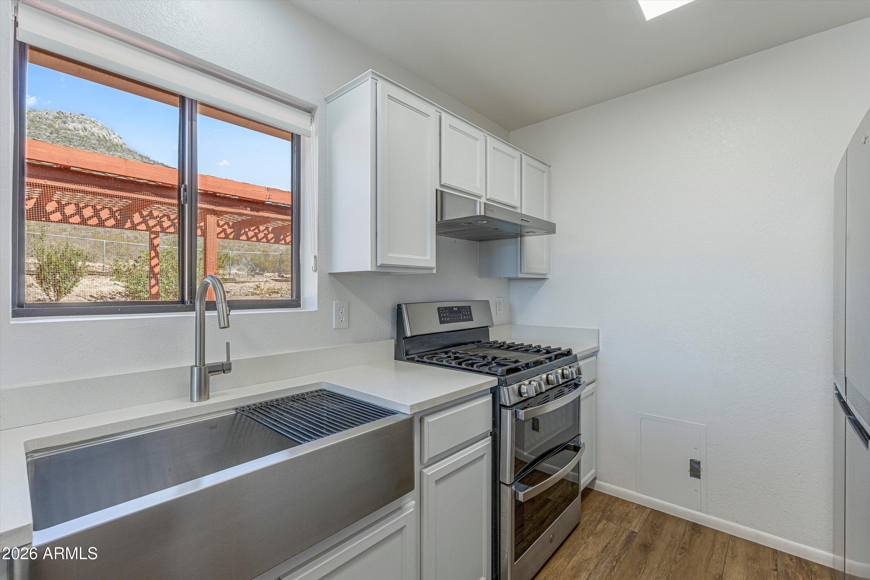 2251 North Spanish Trail Huachuca City, AZ 85616 - Photo 19 of 44 19-Kitchen