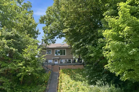 $925,000 | W288N8060 Park Drive, Merton, WI 53029