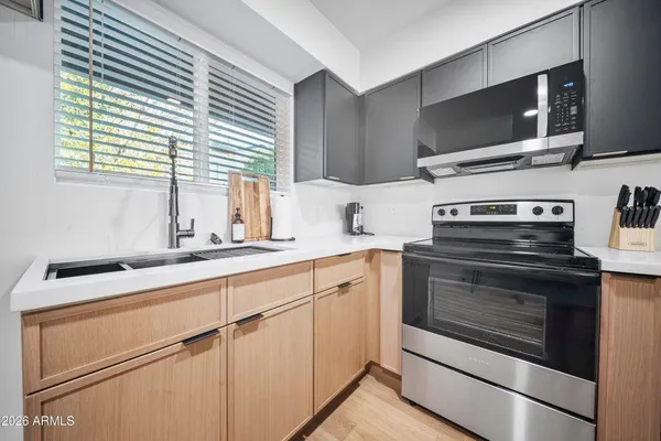 $1,550 | 3110 North 37th Street, Unit 6, Phoenix, AZ 85018