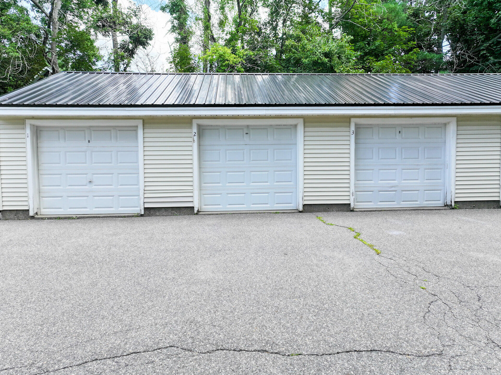 136 Old Winthrop Road, Unit 2 Augusta, ME 04330 - Photo 24 of 29 Garage