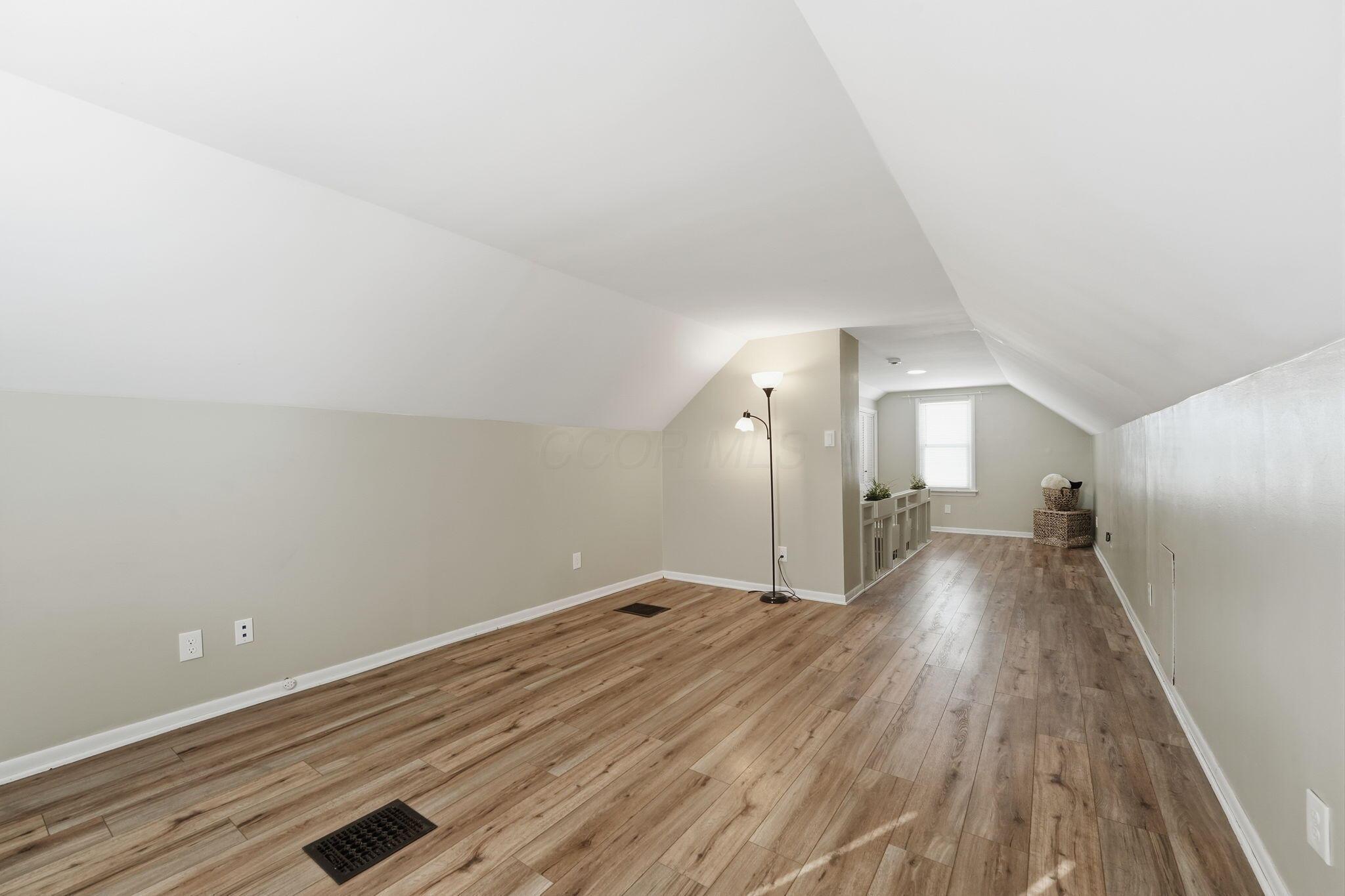 805 Timberman Road Columbus, OH 43212 - Photo 31 of 48 Upper Bed