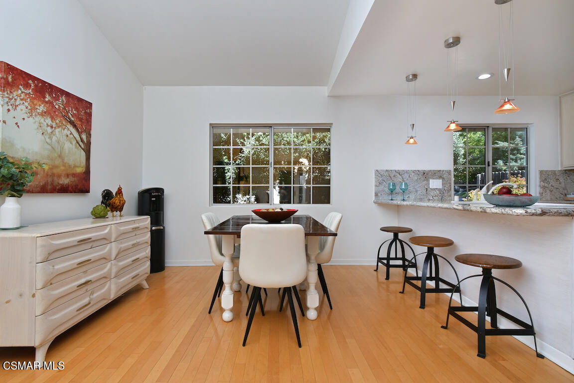 5342 Lewis Road Agoura Hills, CA 91301 - Photo 12 of 80 Dining room