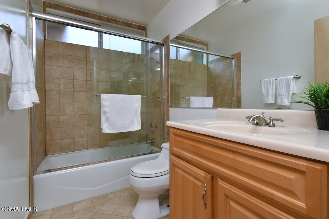 5342 Lewis Road Agoura Hills, CA 91301 - Photo 19 of 80 Guest bath