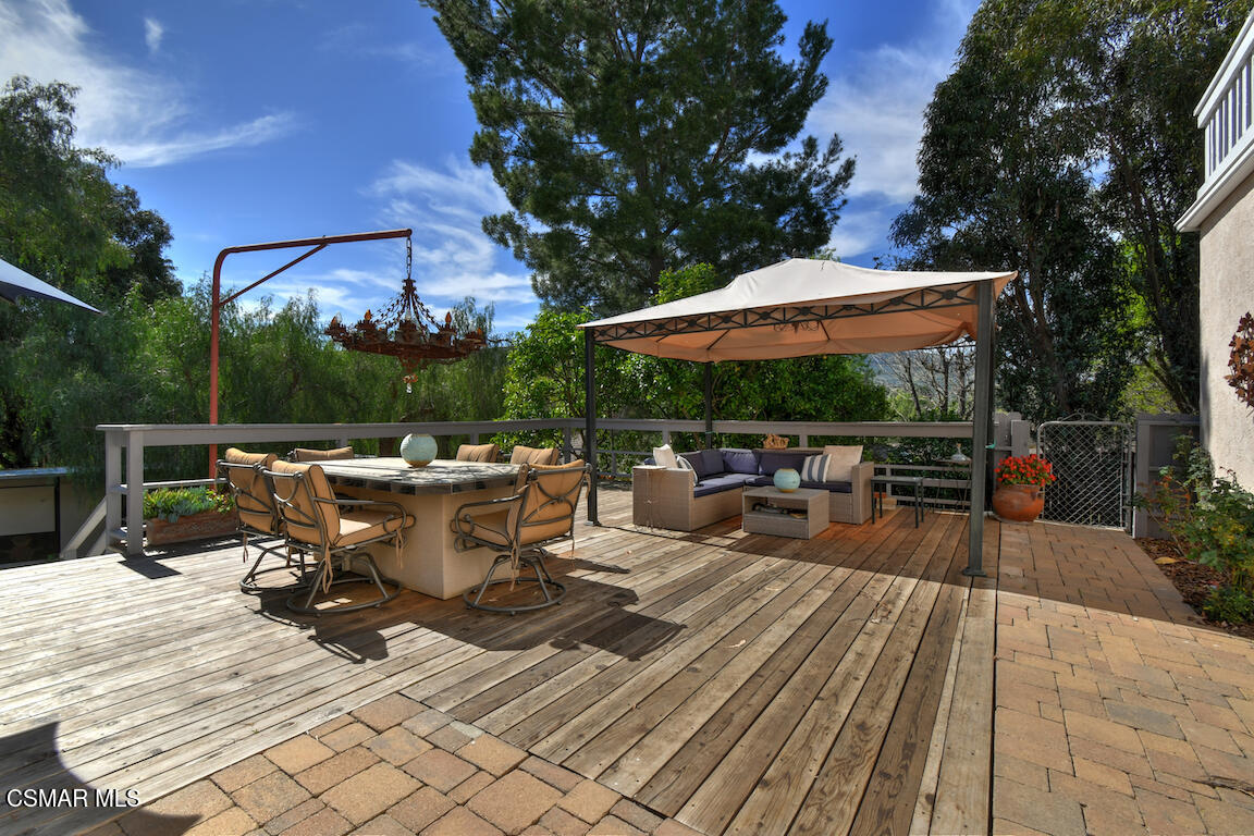 5342 Lewis Road Agoura Hills, CA 91301 - Photo 35 of 80 Large wood deck