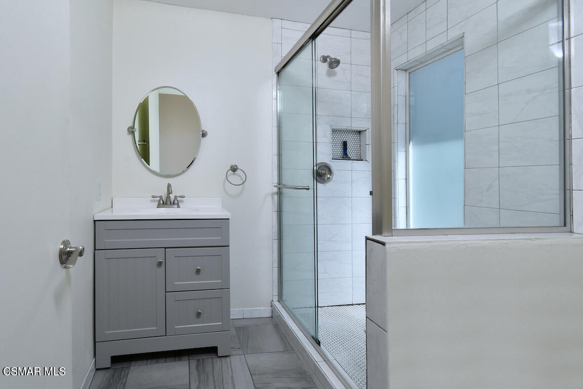 5342 Lewis Road Agoura Hills, CA 91301 - Photo 69 of 80 Guest bath