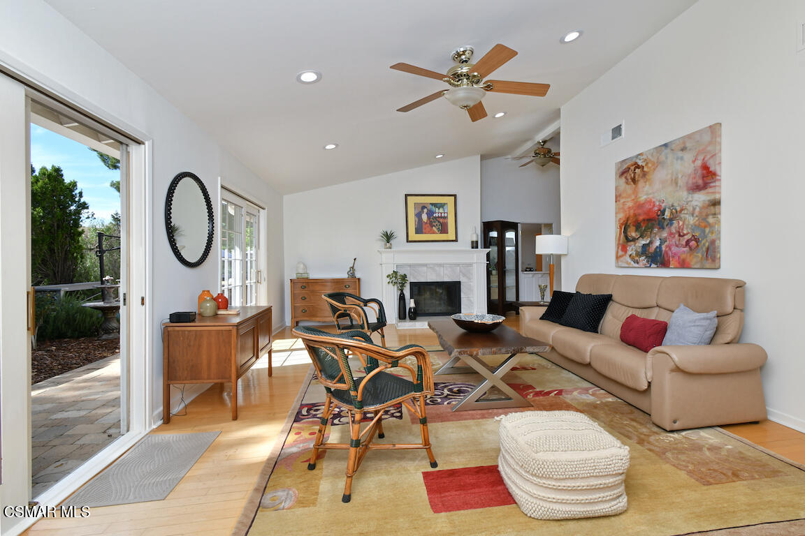 5342 Lewis Road Agoura Hills, CA 91301 - Photo 8 of 80 Dual sliders