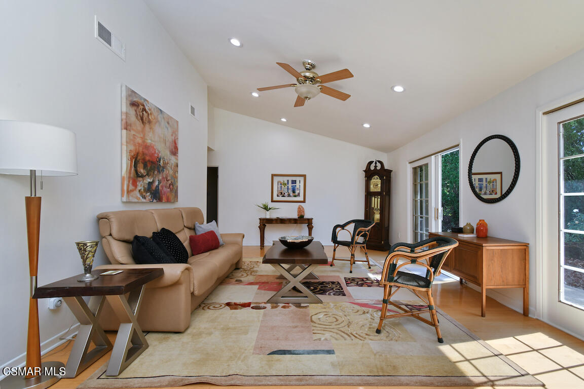 5342 Lewis Road Agoura Hills, CA 91301 - Photo 9 of 80 High ceilings