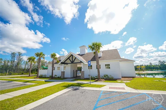 $2,450 | 108 Kingswood Circle, Bloomingdale, GA 31302