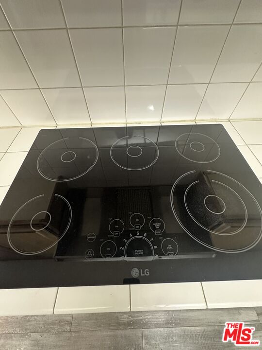 2122 Century Park Lane, Unit 312 Los Angeles, CA 90067 - Photo 14 of 44 a close view of stove