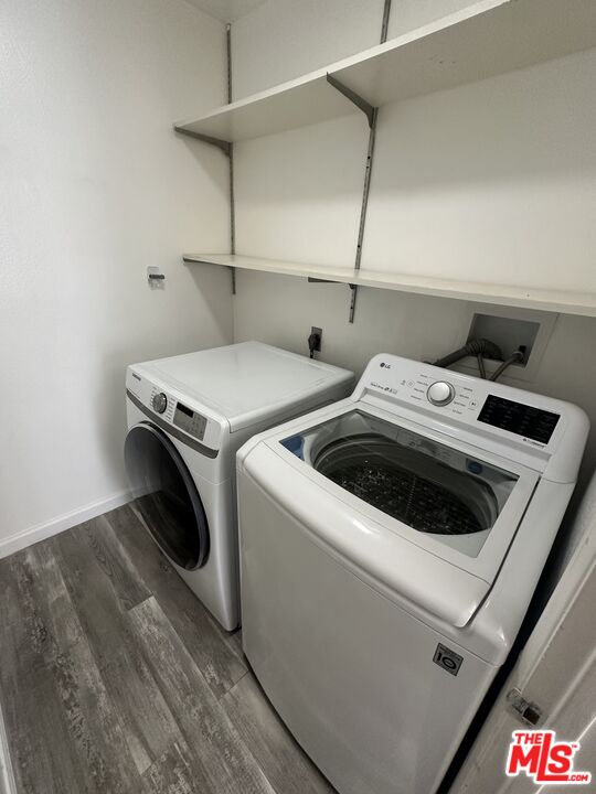 2122 Century Park Lane, Unit 312 Los Angeles, CA 90067 - Photo 15 of 44 a utility room with dryer and washer