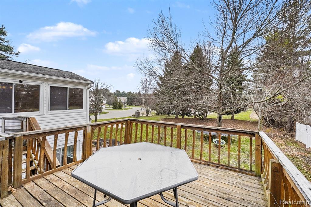 1784 Byron Road Howell, MI 48855 - Photo 28 of 33
