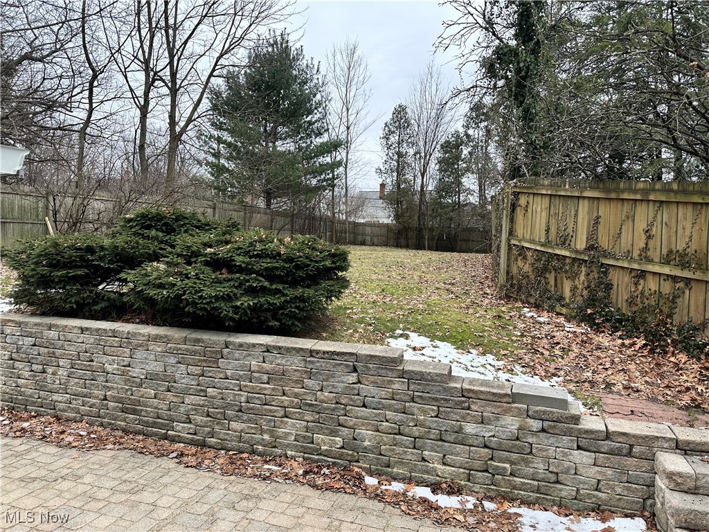 4522 Rainbow Road Cleveland, OH 44121 - Photo 11 of 12