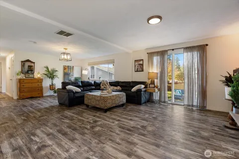 $492,500 | 790 Northwest Dory Drive, Oak Harbor, WA 98277