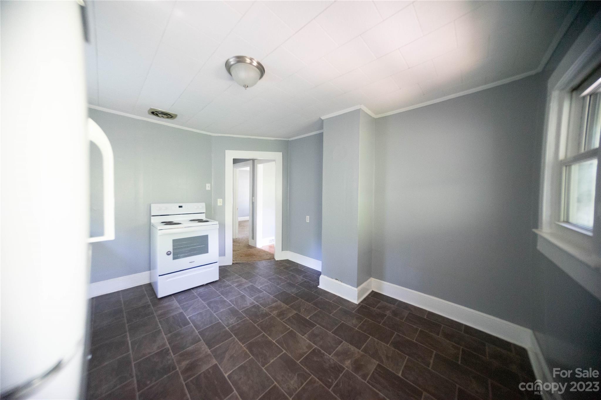 158 Wisconsin Avenue Elkin, NC 28621 - Photo 7 of 14